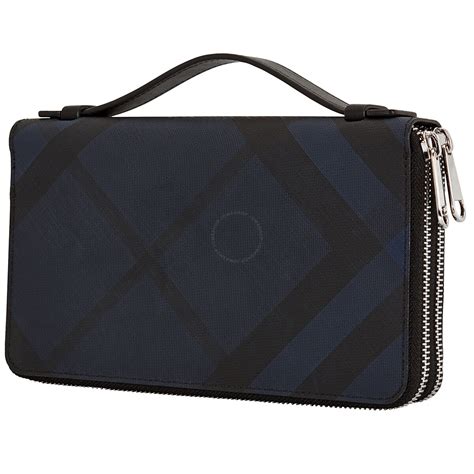 Burberry Reeves London Check Zip